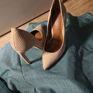 Aldo Women's Textured Tan Heels